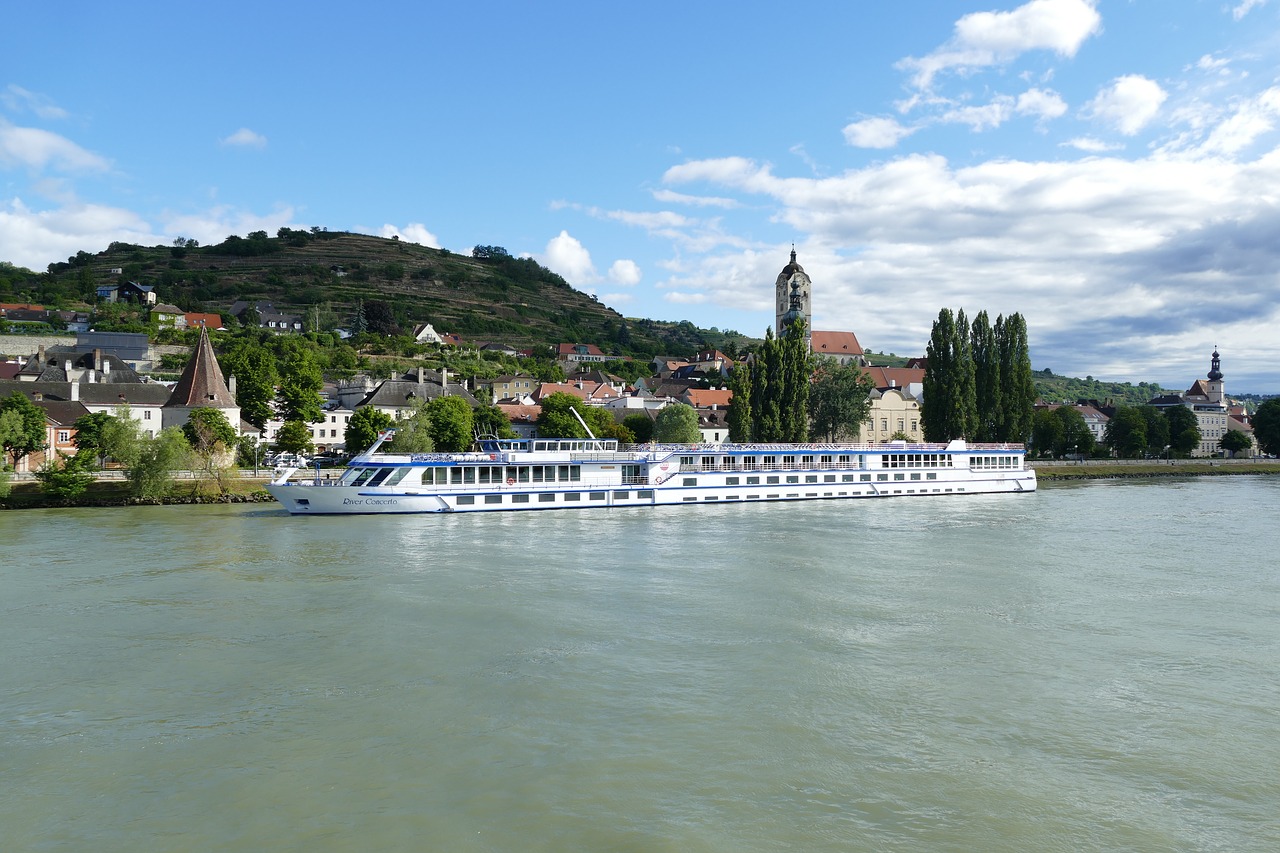 River Cruising Photo